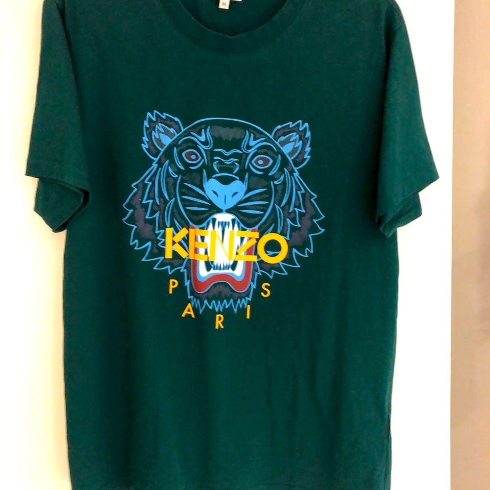 Green Kenzo T shirt. Men’s medium